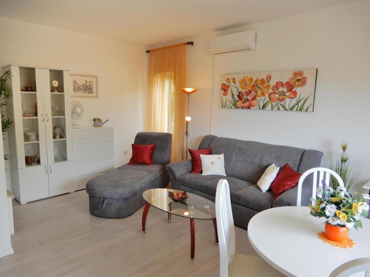 Apartment Ketty Мощеницька Драга Екстер'єр фото